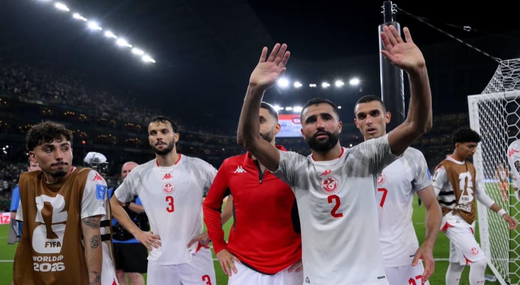 اعتذار لاعبى تونس