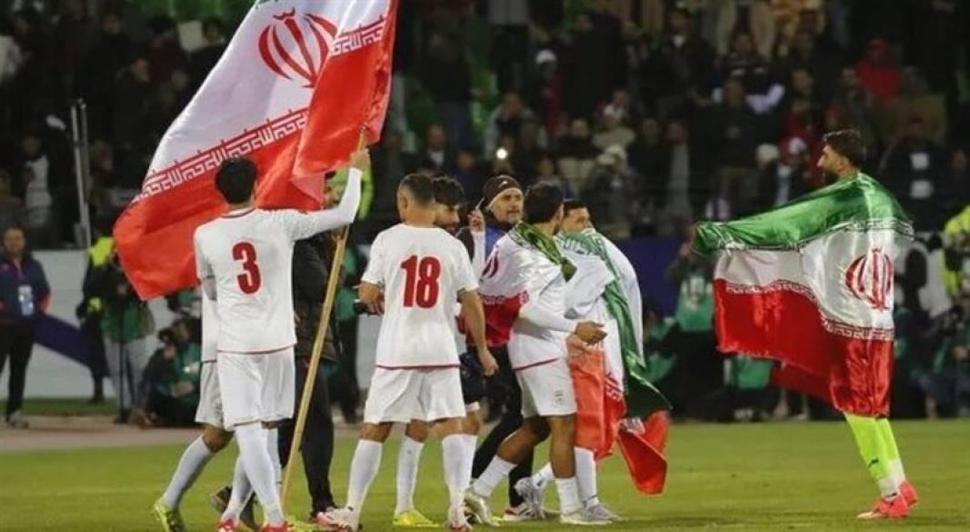 ملصق إيراني يثير الجدل