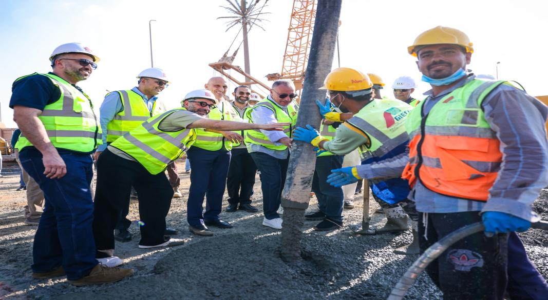 الخطيب يتابع الاستاد الجديد